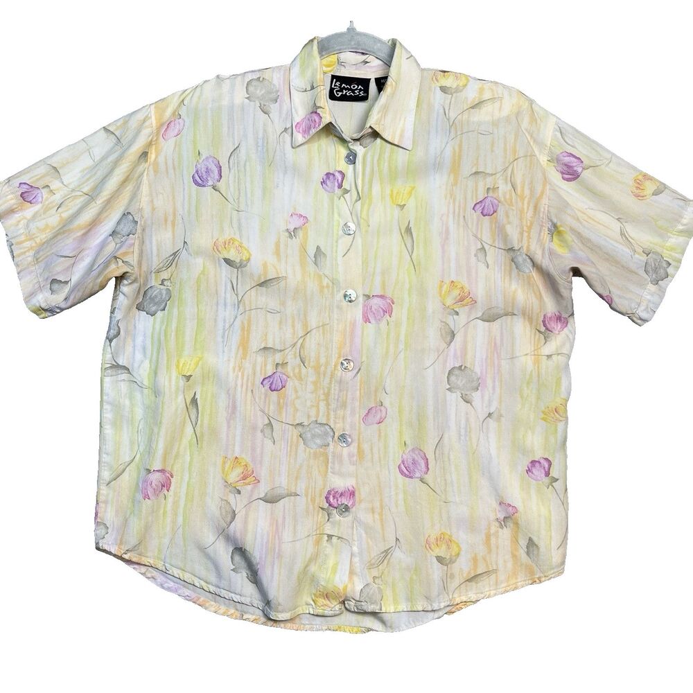 VTG 90s Floral Cottagecore LEMON GRASS Pastel Tulips Medium Soft Girlโ Button Up